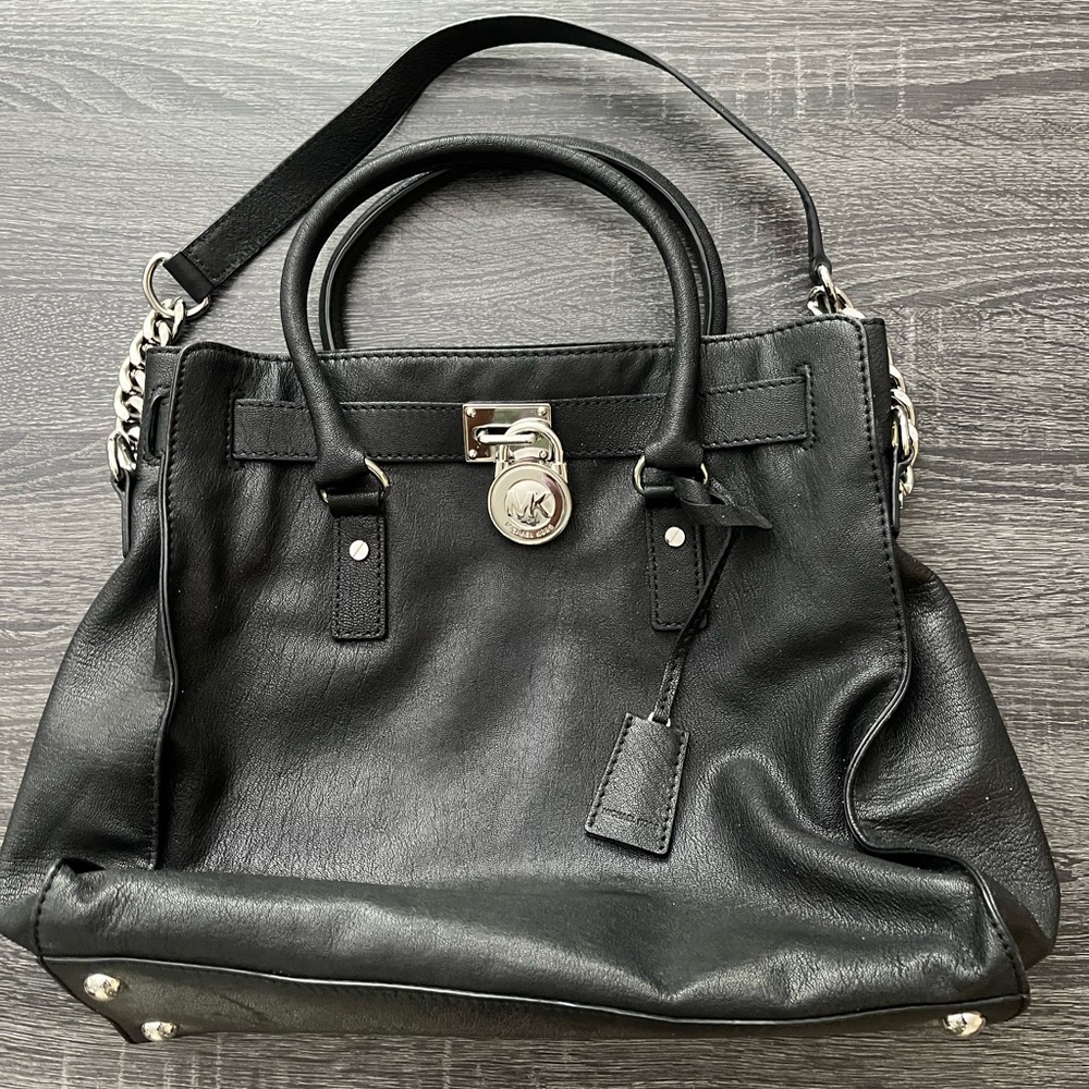 Michael Kors Black Purse. Silver hardware.